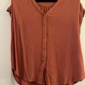 ORVIS Women’s Rust Button-Up V-Neck Top Small